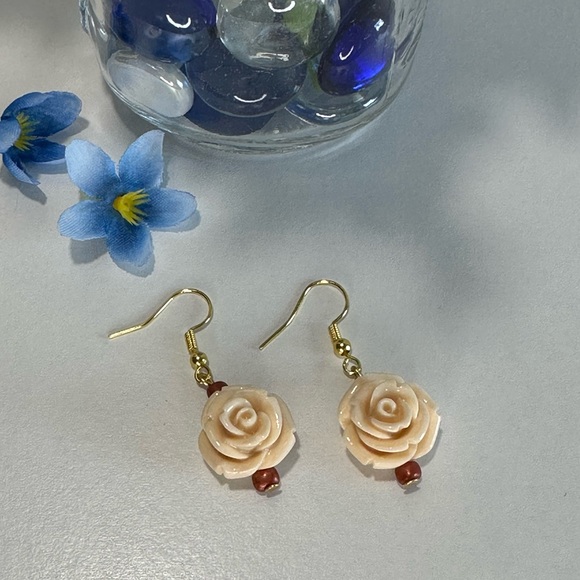 Handmade Rose Earrings - Picture 3 of 9